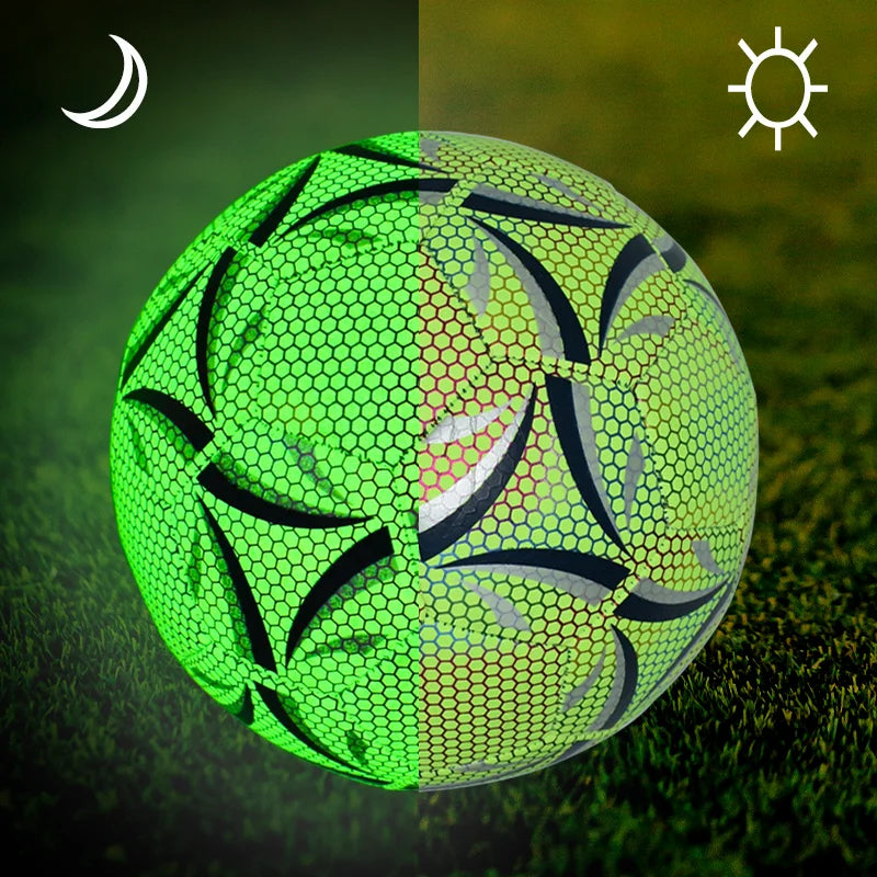 GlowKick™ |  Fluorescerende Voetbal